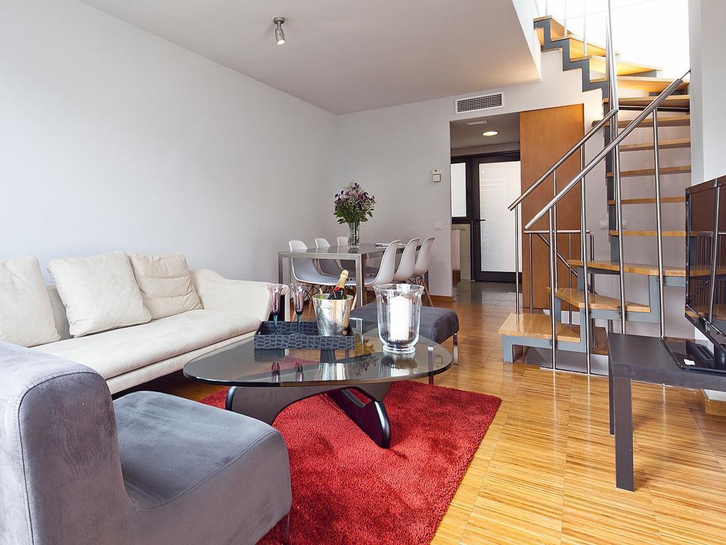 Apartment Barcelona Rentals - Penthouse With Terrace Luaran gambar
